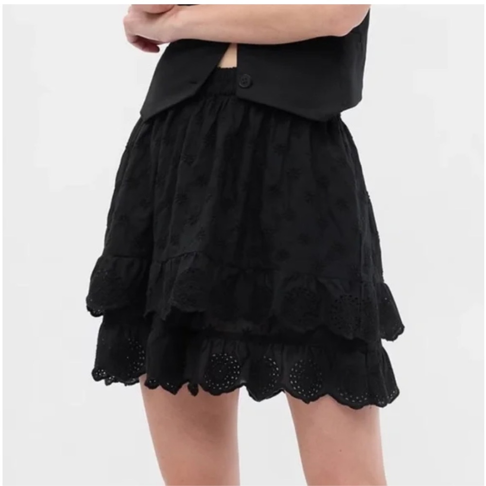 Gap Eyelet Lace Mini Skirt